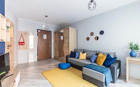Superapart Stalowa 39 Modern Unit With Kitchen & Wifi
