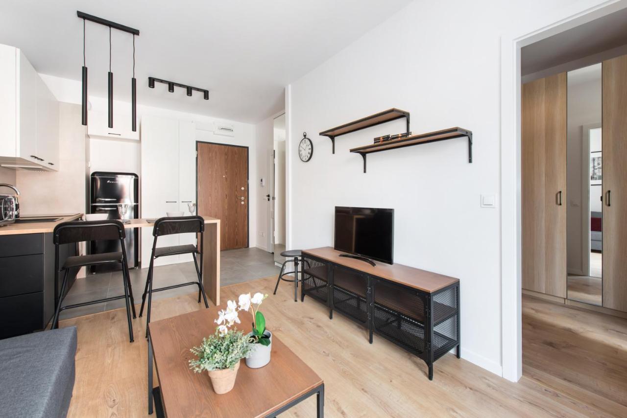 Superapart Stalowa 39 Modern Unit With Kitchen & Wifi Варшава Екстер'єр фото