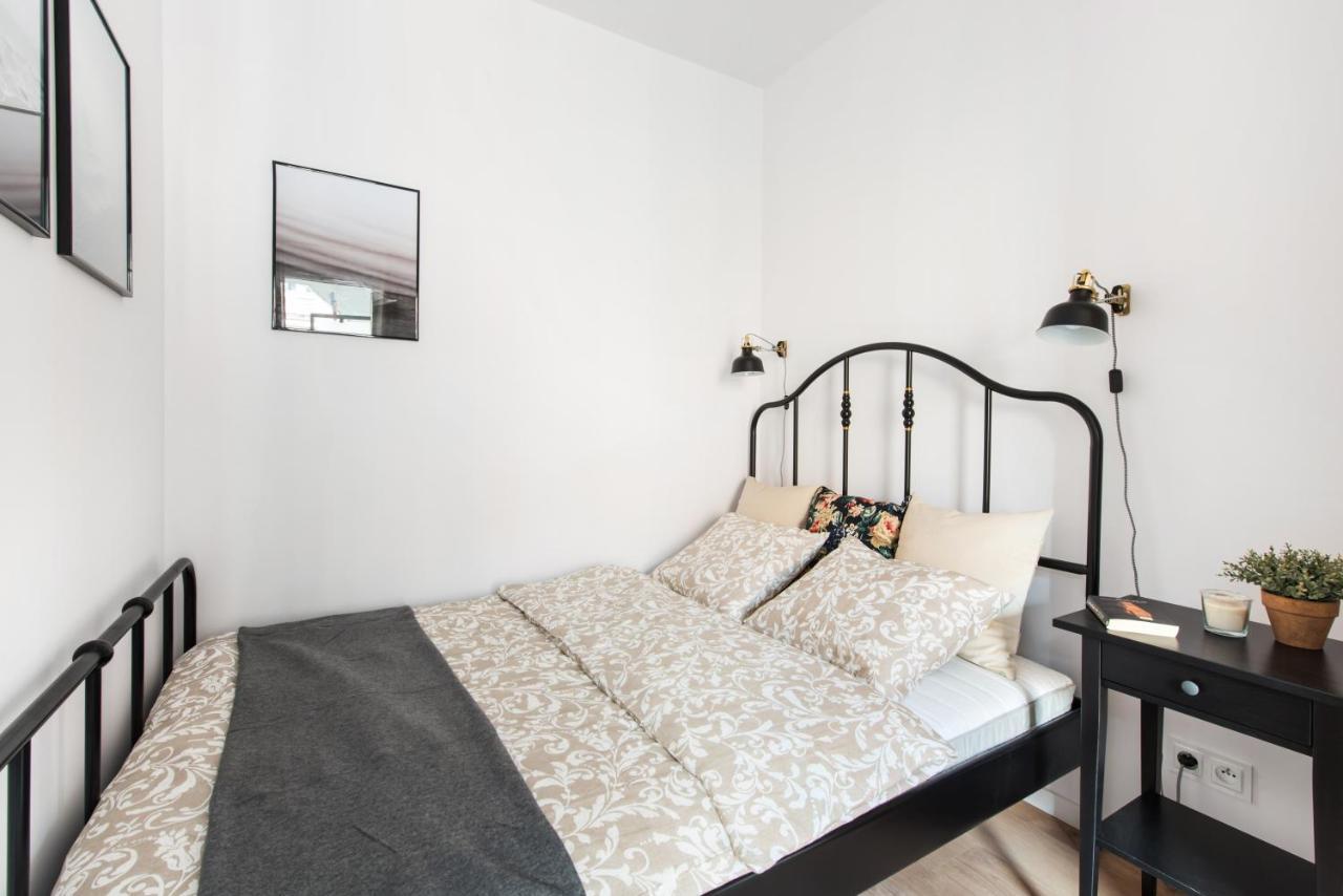 Superapart Stalowa 39 Modern Unit With Kitchen & Wifi Варшава Екстер'єр фото
