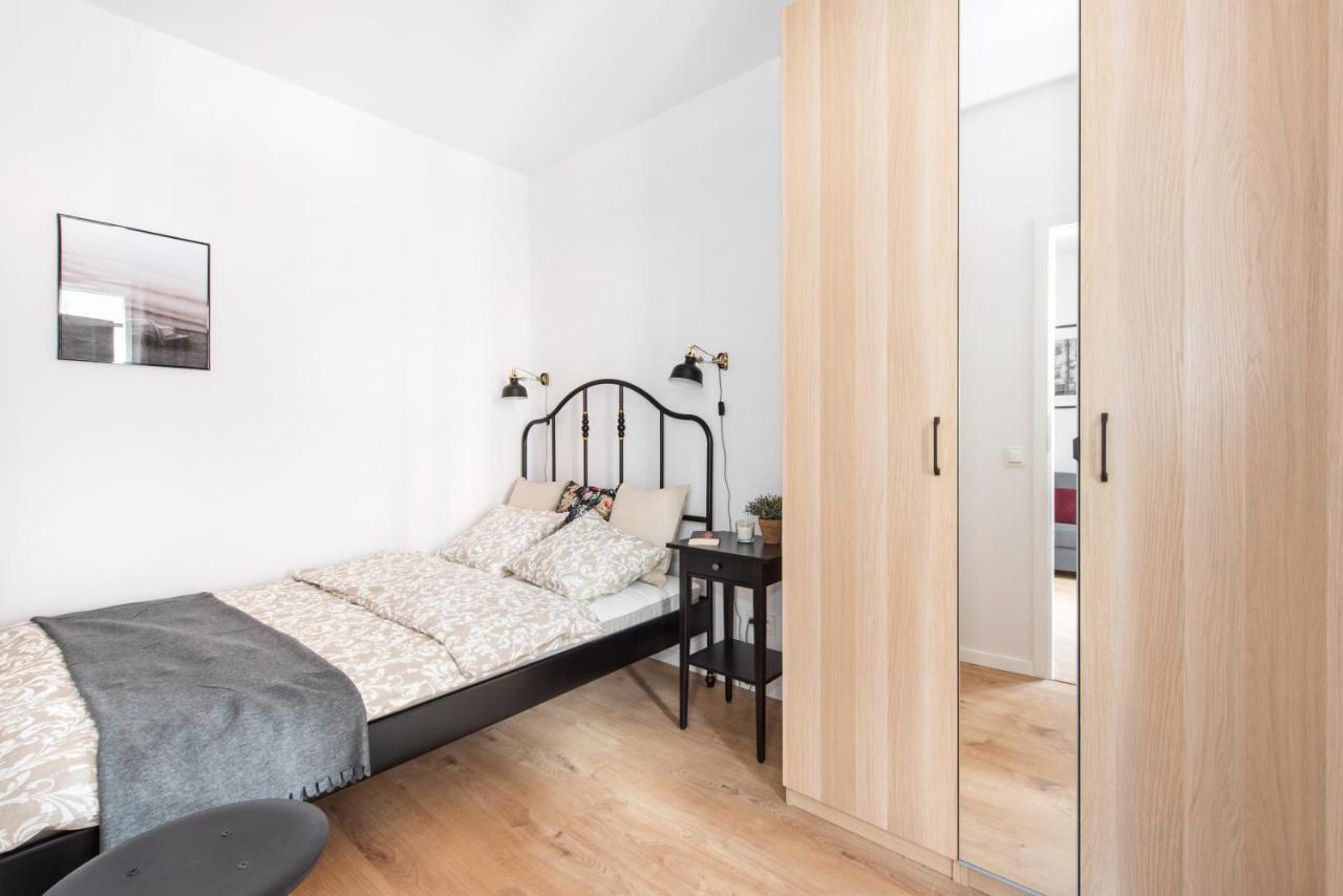 Superapart Stalowa 39 Modern Unit With Kitchen & Wifi Варшава Екстер'єр фото