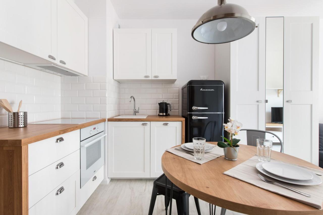 Superapart Stalowa 39 Modern Unit With Kitchen & Wifi Варшава Екстер'єр фото
